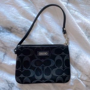 Coach Wristlet Style Clutch Wallet